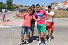 Foto 3 - Comercios y bares reciben a miles de ‘peregrinos’ en una larga y soleada jornada