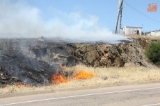 Foto 3 - Un espectacular incendio pone en alerta a vecinos de Alba y Terradillos