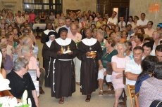 Foto 4 - El Convento de Las Claras vive un día lleno de celebraciones