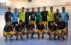 Foto 4 - Juveniles y Seniors del III Columnas inician los entrenos con panoramas diferentes