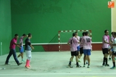 Foto 5 - Cafetería El Retiro se hace con el Campeonato de ‘Futbito’ de Vitigudino ante cerca de 400...