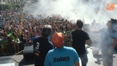 Foto 3 - Más de 2.500 peñistas dan el pistoletazo de salida a las fiestas de la Asunción con el Chupinazo