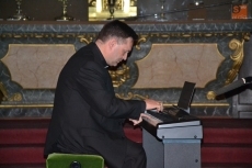 Foto 6 - El Obispo ofrece un espectáculo doble en la exposición sobre San Francisco