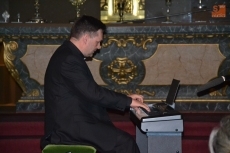 Foto 5 - El Obispo ofrece un espectáculo doble en la exposición sobre San Francisco