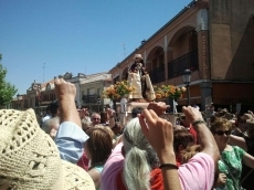Foto 5 - San Roque recorre acompañado por sus vecinos las calles del municipio