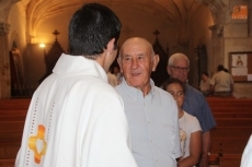 Foto 5 - Emocionante y concurrida primera misa de Alfonso González en la iglesia de San Pedro 