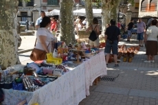 Foto 4 - Un mercado con frutas y verduras, y los martes de agosto, también con artesanía