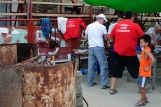 Foto 3 - Más de 200 personas dan cuenta de un asado de churra en el preámbulo de las fiestas 