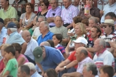 Foto 6 - Oreja para Juan de Dios y ovaci&oacute;n para Joao Pedro en una novillada sin pena ni gloria