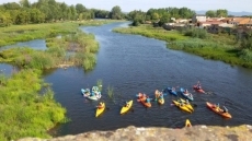 Foto 5 - De paseo en piragua como premio por la participación en el Martes Mayor