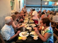 Foto 5 - Homenaje a Rosa González y Francisco Díaz en el Día de los Mayores por San Roque