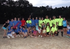 Foto 6 - El levantamiento del pino abre un largo fin de semana de fiestas