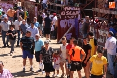 Foto 3 - Animado primer encierro de las Fiestas del Toro con novillos de Valrubio