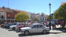 Foto 6 - Talleres de ‘chuches’ y una exposición de vehículos clásicos llenaron de vida la mañana del ...