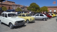 Foto 5 - Talleres de ‘chuches’ y una exposición de vehículos clásicos llenaron de vida la mañana del ...