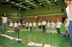 Foto 6 - Los niños de la guardería reciben sus diplomas fin de curso