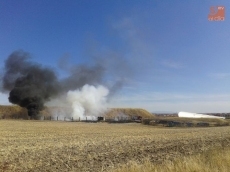 Casi dos hect&aacute;reas de pasto se queman en la zona norte de Garrido