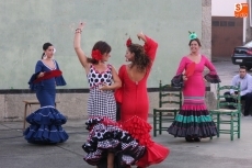 Foto 3 - La Virgen de las Candelas recibe en ofrenda una rosca en el día de Las Madrinas