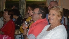 Foto 3 - El humor y la m&uacute;sica del Cuarteto Torner inauguran la primera gran noche festiva en las Casetas...