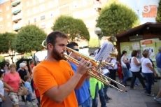 Foto 5 - Los Cabezudos y la Charanga riegan de alegr&iacute;a y m&uacute;sica las calles de la ciudad