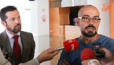 Foto 3 - Julio L&oacute;pez visita el fren&eacute;tico montaje del musical 'Los Miserables'