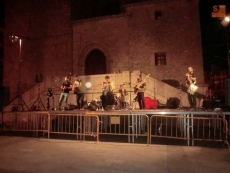 Foto 5 - El grupo de música tradicional ‘Folk on Crest’ ameniza las últimas horas de fiestas