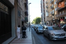 Foto 6 - Normalidad en el entorno del Clínico ante los nuevos accesos al complejo