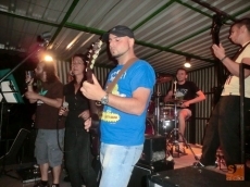 Foto 5 - ‘La Banda del Sábado’ cierra los conciertos de la terraza de ‘Los Pinos’ acompañada de un ...