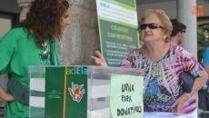 Foto 5 - El 'Reto del Agua' empapa de solidaridad a decenas de personas por la ELA