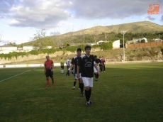 Foto 4 - El B&eacute;jar Industrial estrena equipamiento y empata contra El Egido