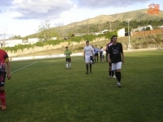 Foto 3 - El B&eacute;jar Industrial estrena equipamiento y empata contra El Egido