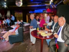 Foto 5 - Nadie quiere perderse los coloquios taurinos de Cañamero