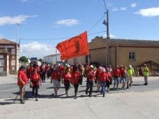 Foto 6 - Cantalapiedra recibe la entrada de la Marcha Teresiana en la provincia
