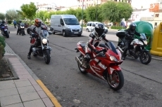 Foto 4 - Una veintena de Clandestinos participa en la movilización contra los guardarraíles