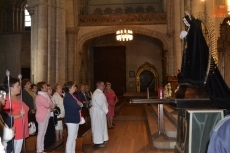 Foto 5 - La Virgen de La Soledad procesiona por el interior de la Catedral
