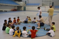 Foto 3 - Arranca la nueva etapa de la Escuela de Fútbol Sala del III Columnas