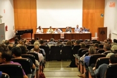 Foto 4 - El Aula de Debate 'La España Actual' reanuda sus sesiones