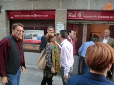 Foto 5 - Luis Tudanca, candidato a la secretaría en Castilla y León, visita la Agrupación Socialista...