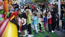 Foto 5 - Los más pequeños disfrutan de juegos hinchables para celebrar la Semana de la Movilidad