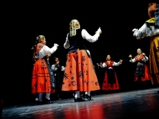 Foto 6 - El I Festival de Folclore Tresbolillo muestra la riqueza cultural de Guipuzcoa