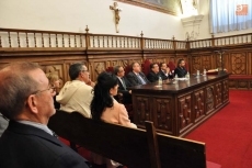 Foto 3 - La UPSA acoge la toma de posesión de dos decanos y cinco profesores titulares