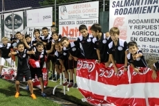 Foto 3 - La afici&oacute;n no deja &lsquo;caminar solo&rsquo; a Unionistas