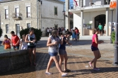 Foto 5 - El tradicional chapuzón en la fuente marca el inicio de las fiestas de las Madrinas