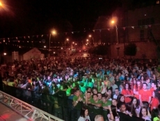 Las peñas en la Disco-Móvil/Foto: Raúl Hernández