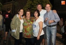 Foto 3 - Pequeños y mayores protagonizan un desfile de carrozas para el recuerdo