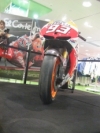 Foto 2 - La moto de Marc M&aacute;rquez, expuesta en El Corte Ingl&eacute;s hasta el d&iacute;a 19