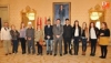 Foto 1 - Recepción en el Ayuntamiento a los participantes del “Viaje a las Raíces” 