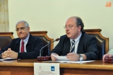 Foto 4 - José Abel Flores y José María Jayme desvelan el futuro de las regiones polares