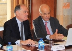 Foto 4 - Villanueva califica a Salamanca como &ldquo;esencial&rdquo; por disponer de recursos estrat&eacute;gicos como el...