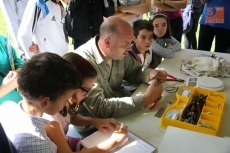 Foto 4 - Cientos de salmantinos descubren la riqueza ornitológica de la ciudad en el Día de las Aves